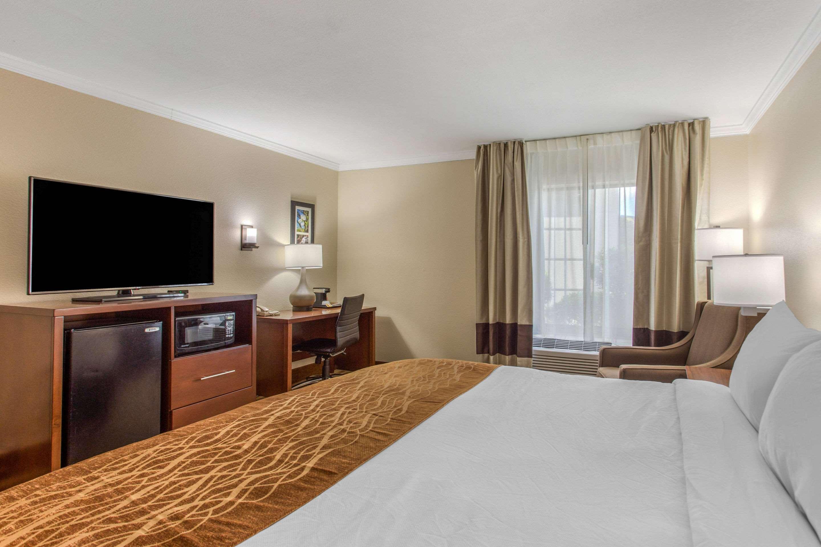 Comfort Inn Asheville East-Blue Ridge Pkwy Access Екстер'єр фото
