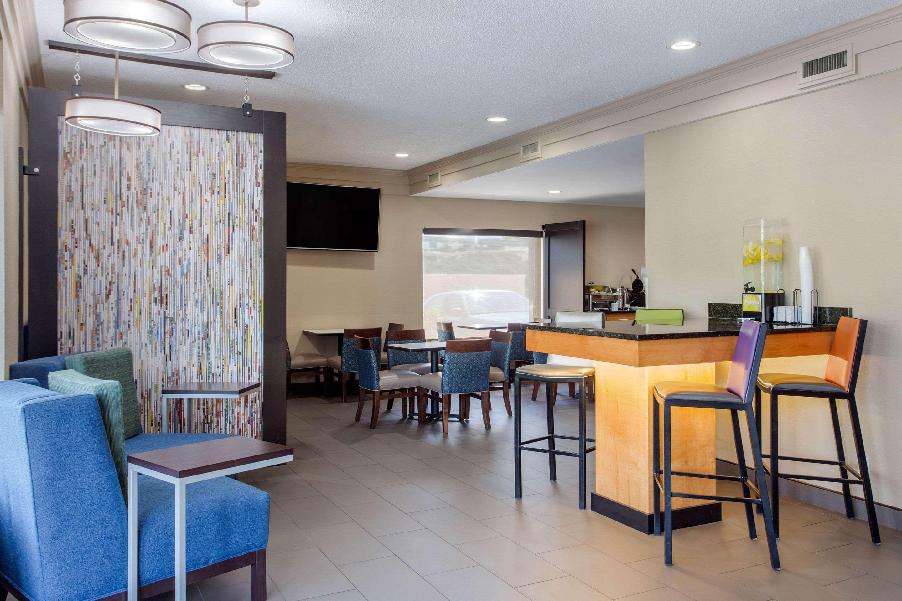 Comfort Inn Asheville East-Blue Ridge Pkwy Access Екстер'єр фото