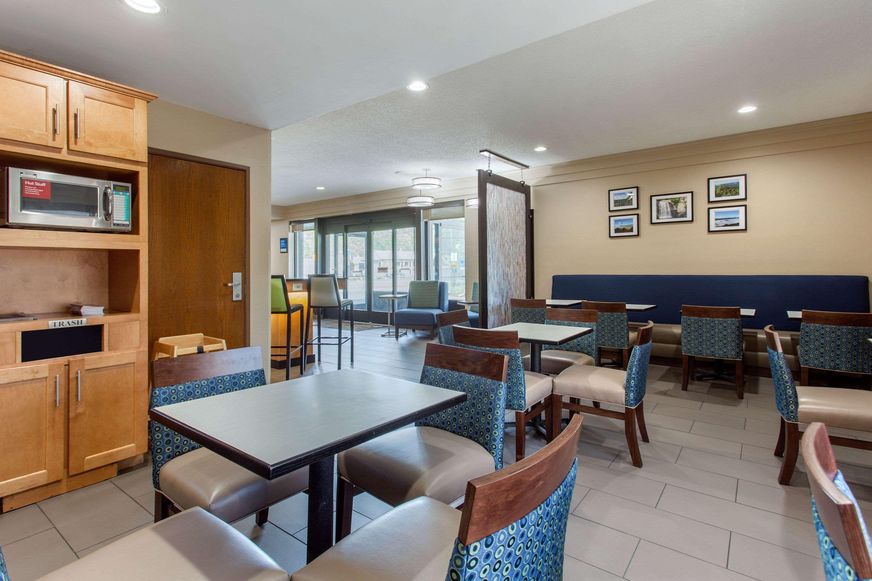 Comfort Inn Asheville East-Blue Ridge Pkwy Access Екстер'єр фото