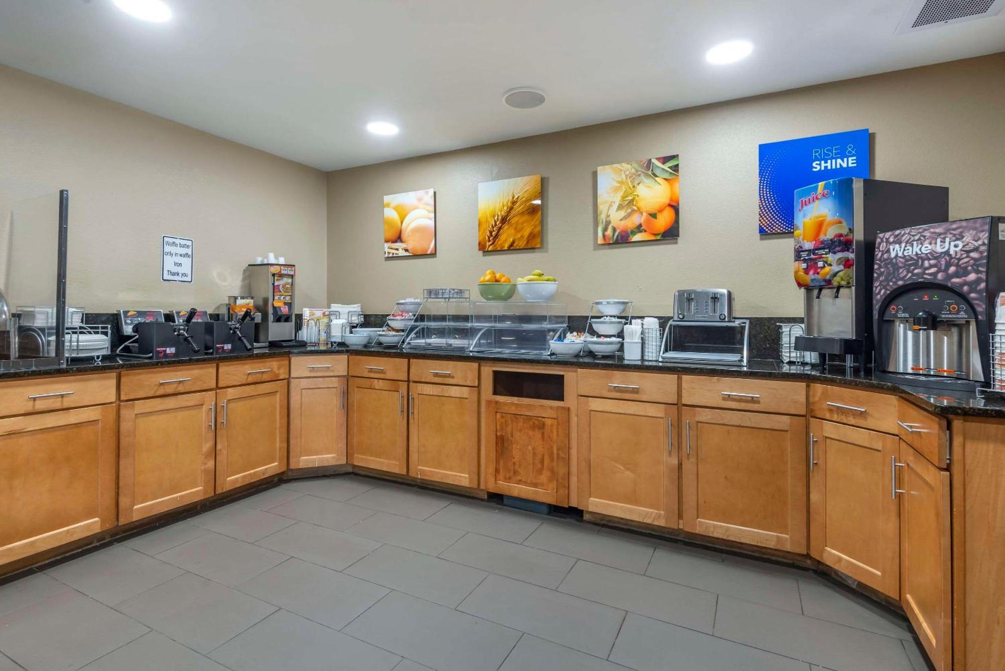 Comfort Inn Asheville East-Blue Ridge Pkwy Access Екстер'єр фото