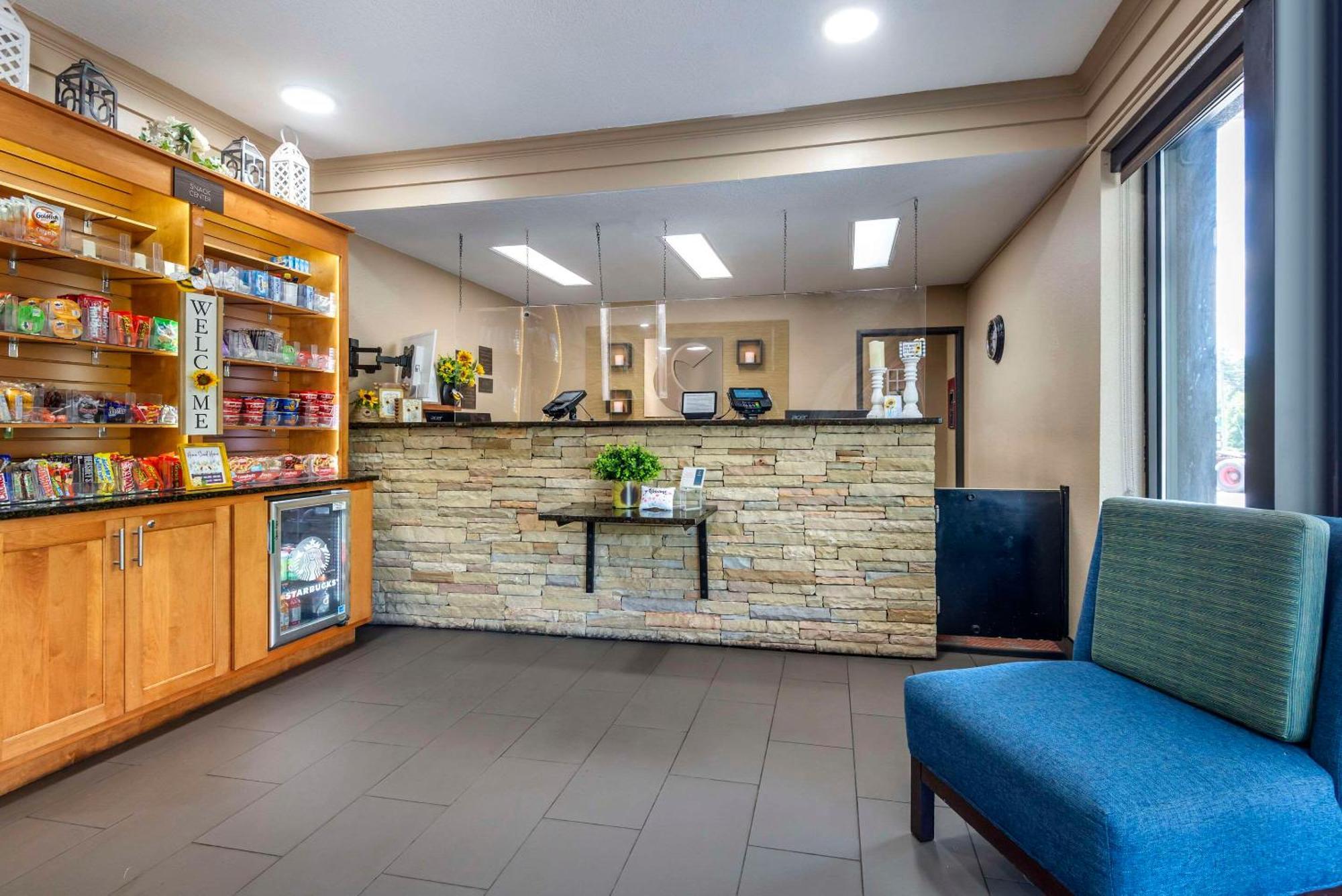 Comfort Inn Asheville East-Blue Ridge Pkwy Access Екстер'єр фото